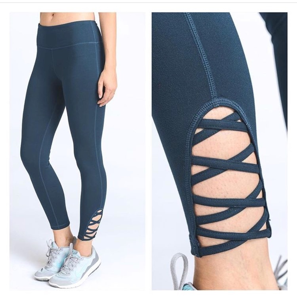 Blue lattice high waisted workout leggings